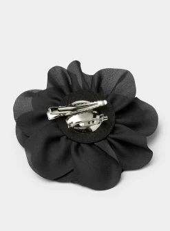 Dome flower brooch