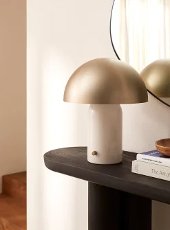 Domed shade sleek table lamp