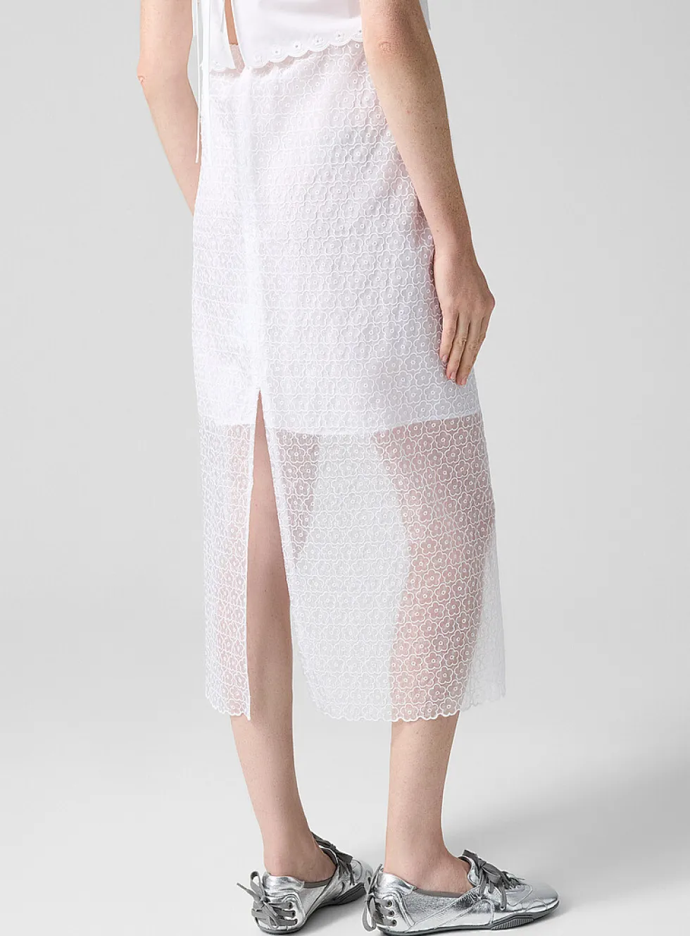 Donna embroidered-flower organza skirt
