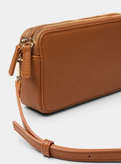 Double-compartment minimalist crossbody bag