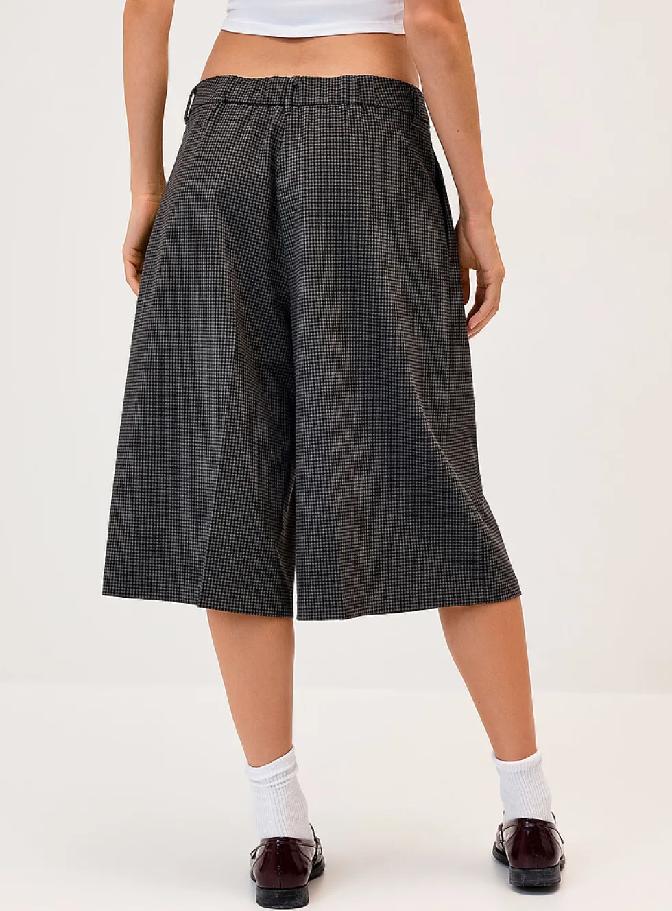 Double-pleated dress Bermuda short