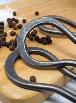 Double-prong barbecue skewers