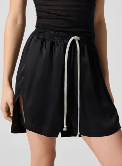Drawcord waist boxer-style short