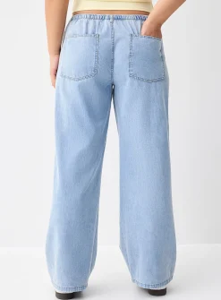 Drawcord-waist wide-leg jean