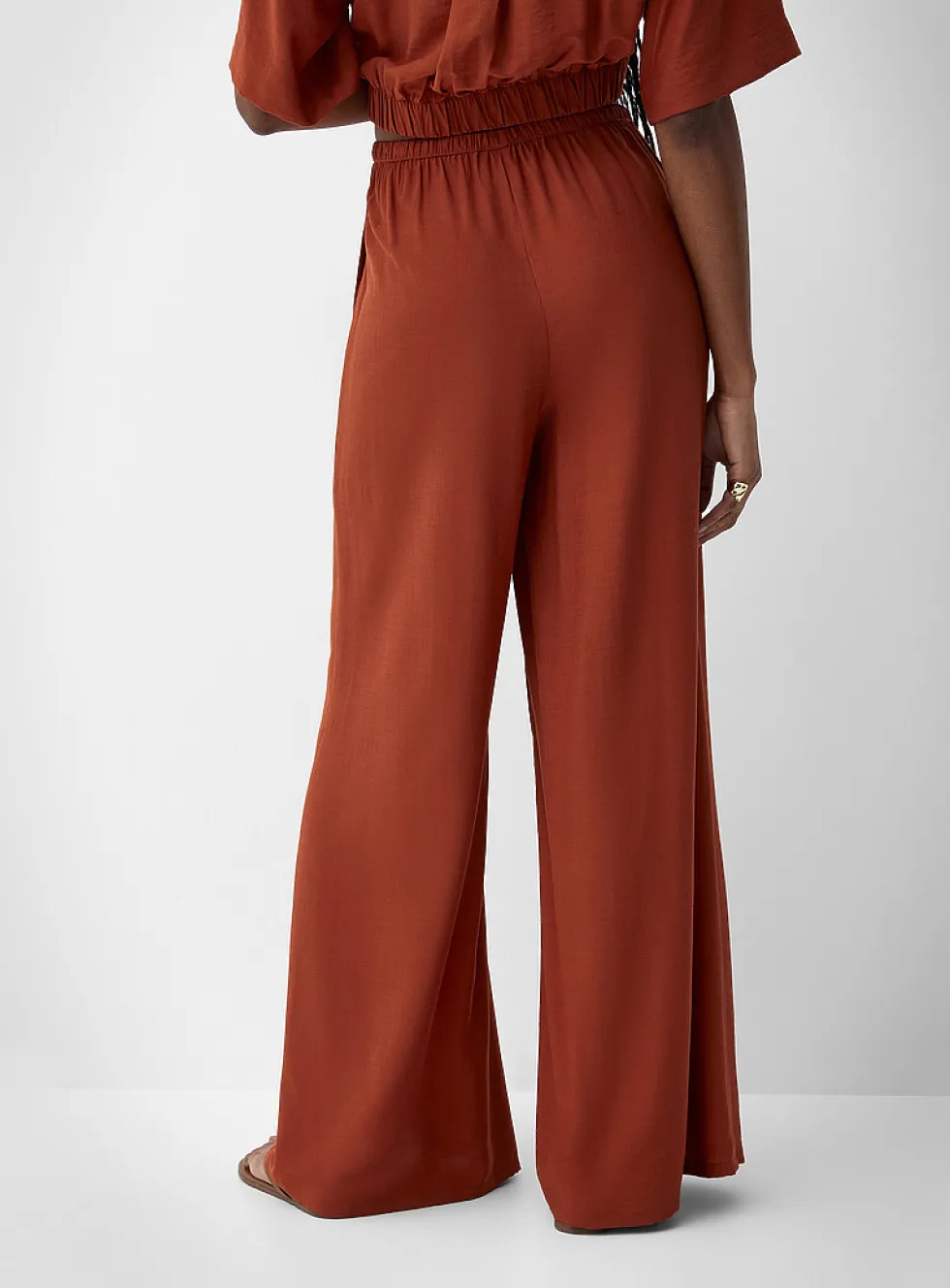 Drawstring-waist flowy ultra-wide-leg pant