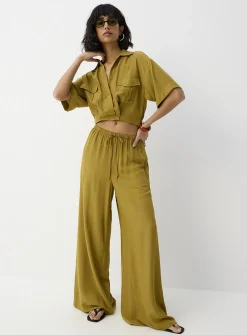 Drawstring-waist flowy ultra-wide-leg pant