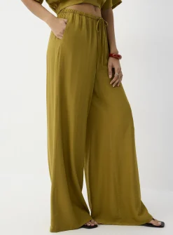 Drawstring-waist flowy ultra-wide-leg pant