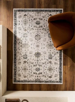 Dreamy flowers Persian-style rug