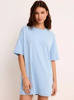 Drop-shoulder relaxed-fit sleep tee
