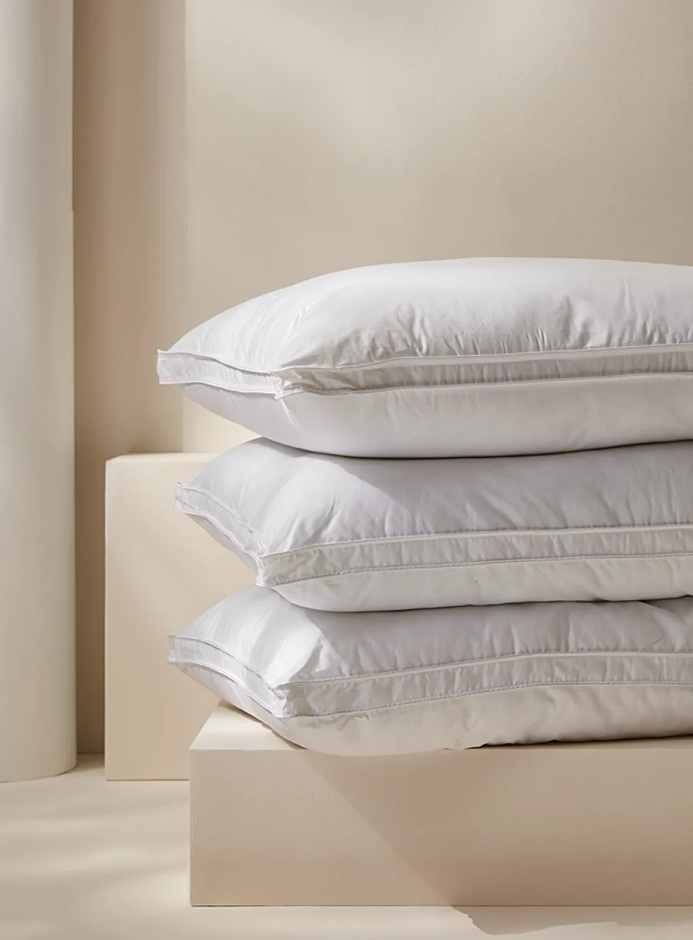 Duvetine recycled polyester pillow