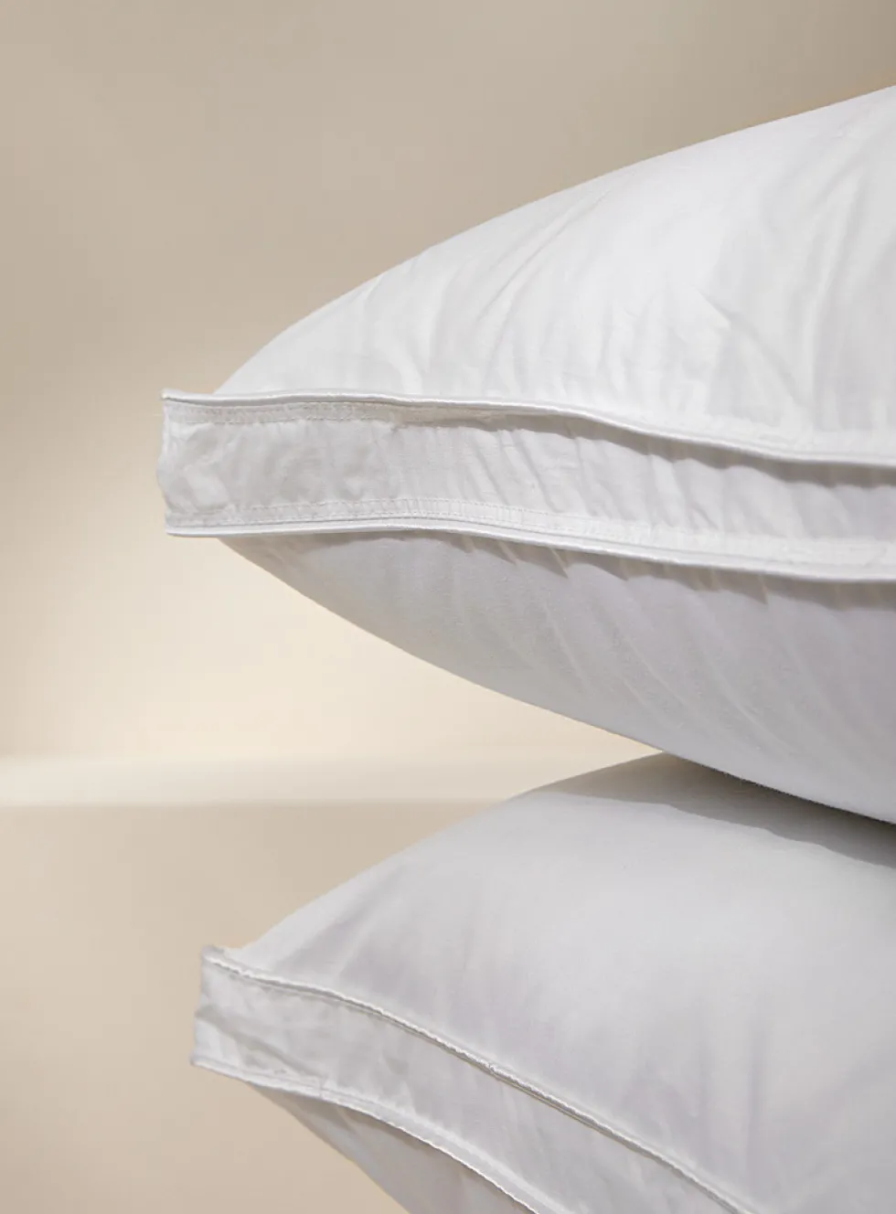 Duvetine recycled polyester pillow