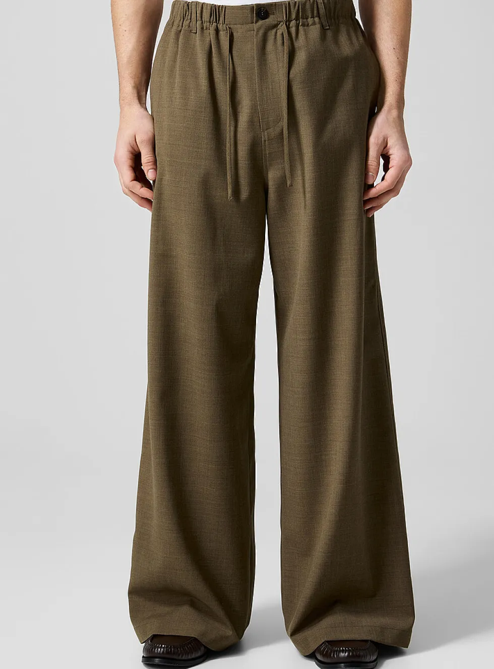 Elastic waist faux-plain wide-leg pant