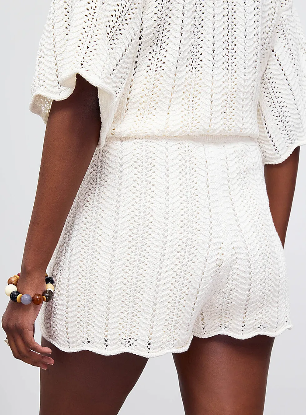Elastic waist scalloped openwork short