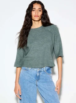 Elbow-length raglan sleeves cropped sweater
