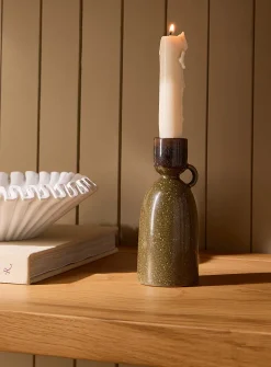 Elongated shiny ceramic candle holder