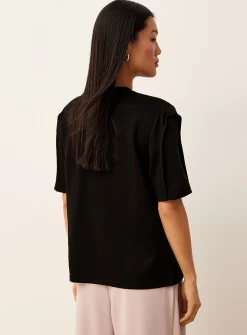 Embossed flowers casual T-shirt