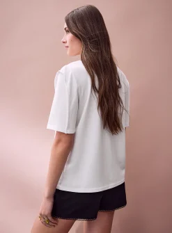 Embossed flowers casual T-shirt