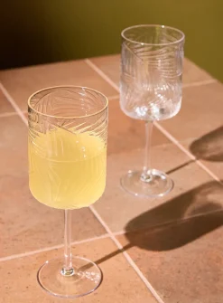 Embossed foliage wine glass