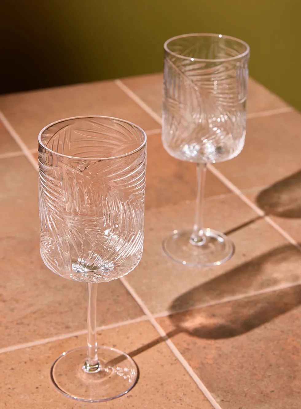 Embossed foliage wine glass