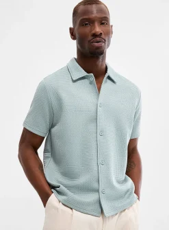 Embossed geo shirt