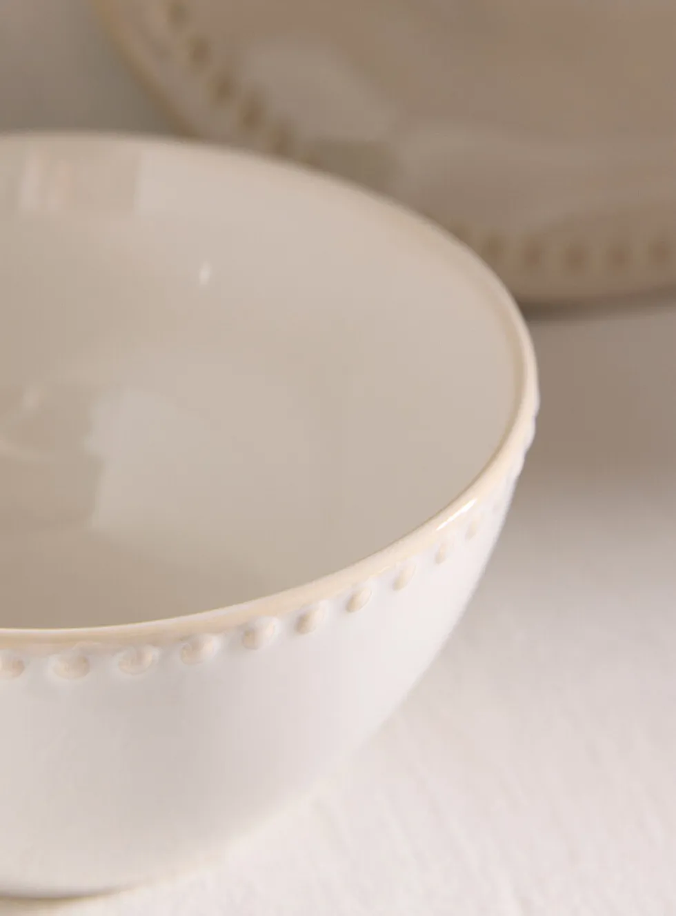 Embossed polka dots small white bowl
