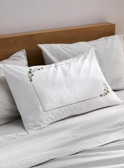 Embroidered flower border pillowcase
