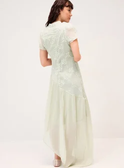 Embroidered flower buttoned-collar maxi dress
