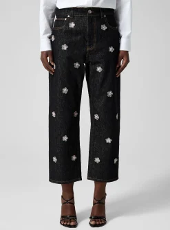 Embroidered flowers carrot-fit jean