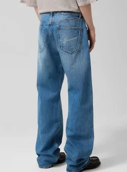 Embroidered pocket straight-leg de-Nîmes jean