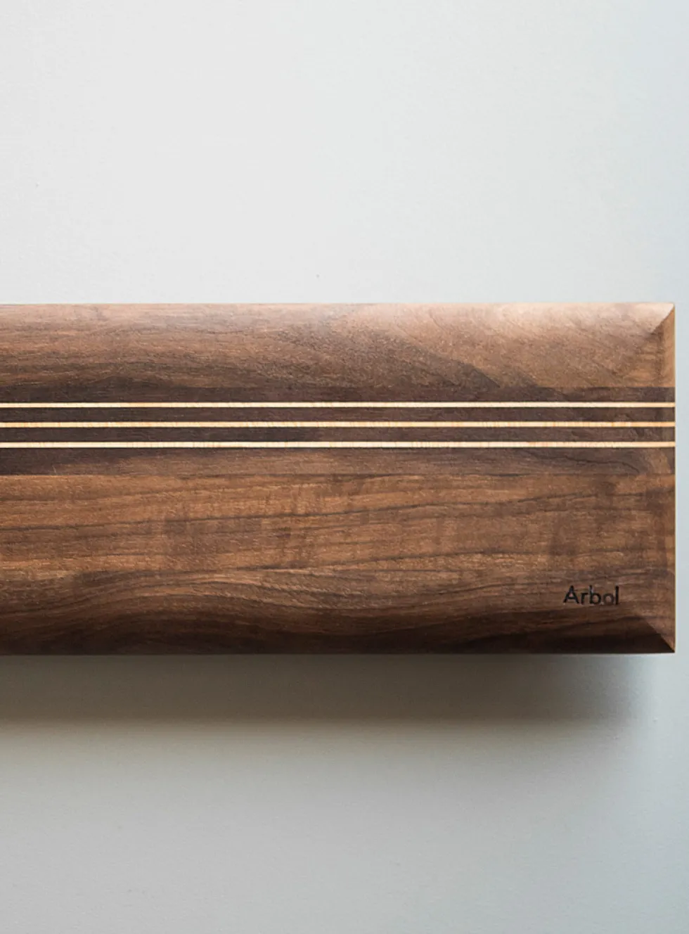 Ergo wall-mounted knife holder