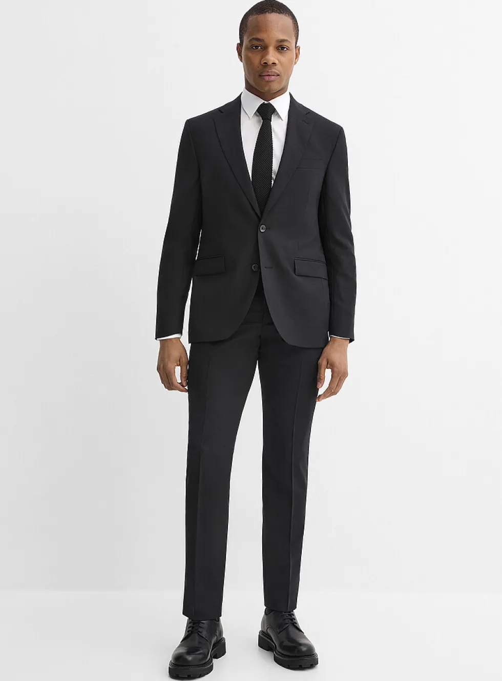 Essential 100% wool suit