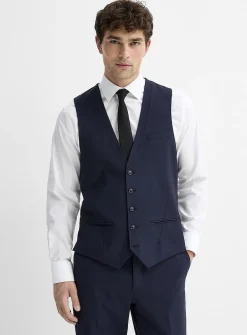 Essential wool-blend vest
