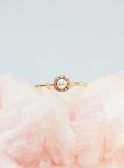 Eva pearl and diamonds ring