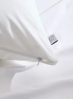 Evolution children's pillow protector
