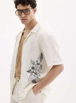 Exotic floral embroidery linen shirt
