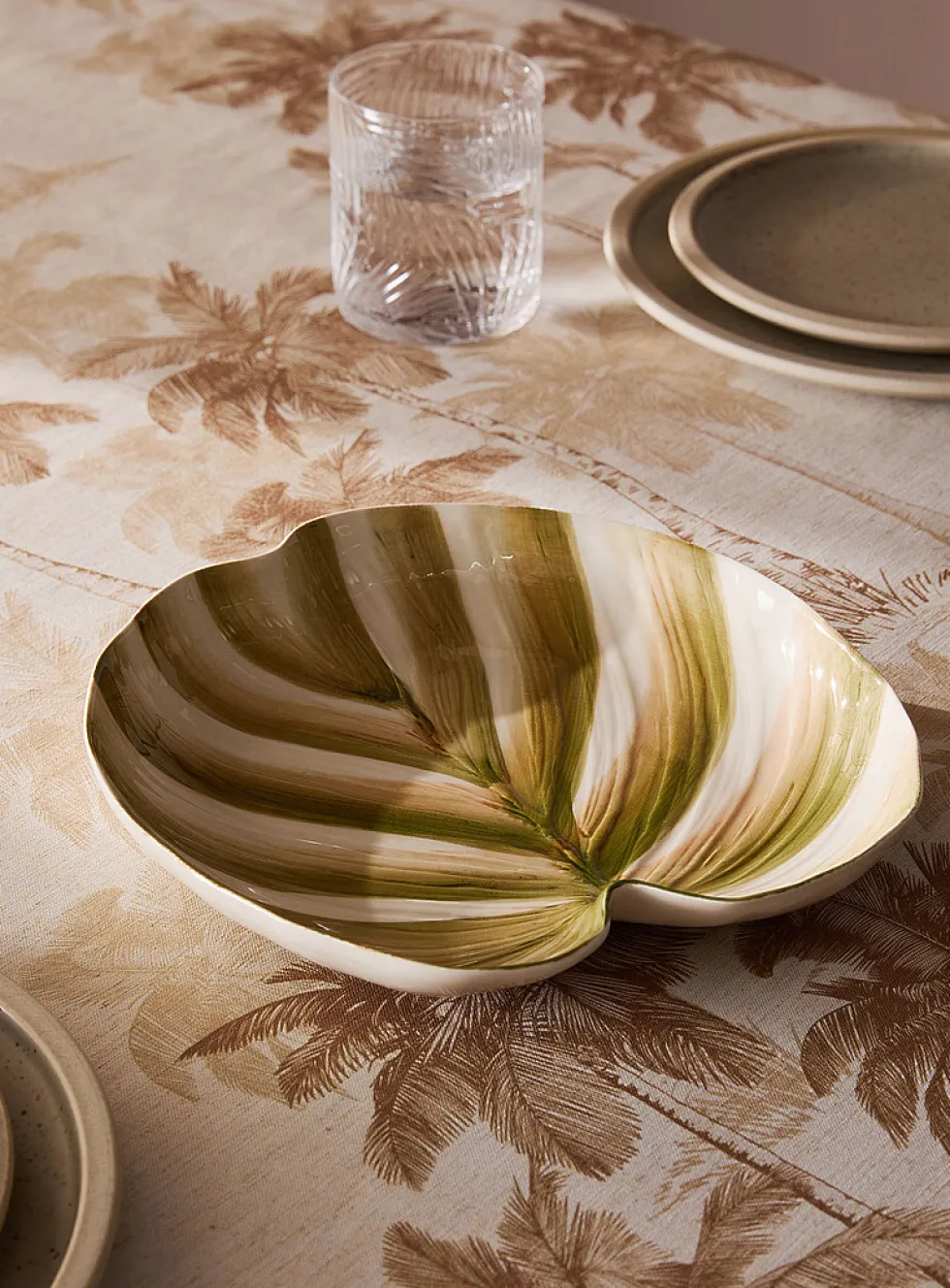 Exotic leave serving tray