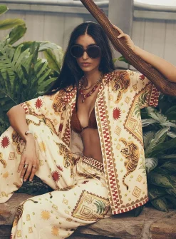 Exotic print notch collar shirt