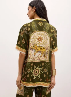 Exotic print notch collar shirt