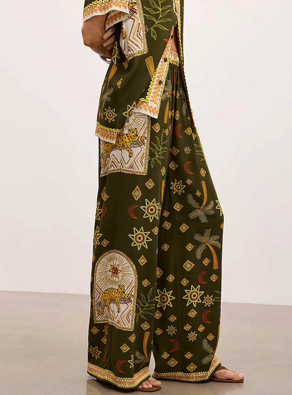 Exotic print wide-leg pant