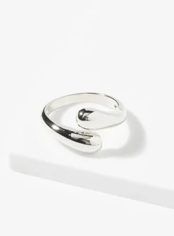 Expressive ring