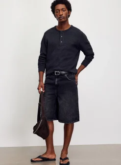 Faded black denim loose Bermudas