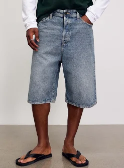 Faded blue denim loose Bermudas