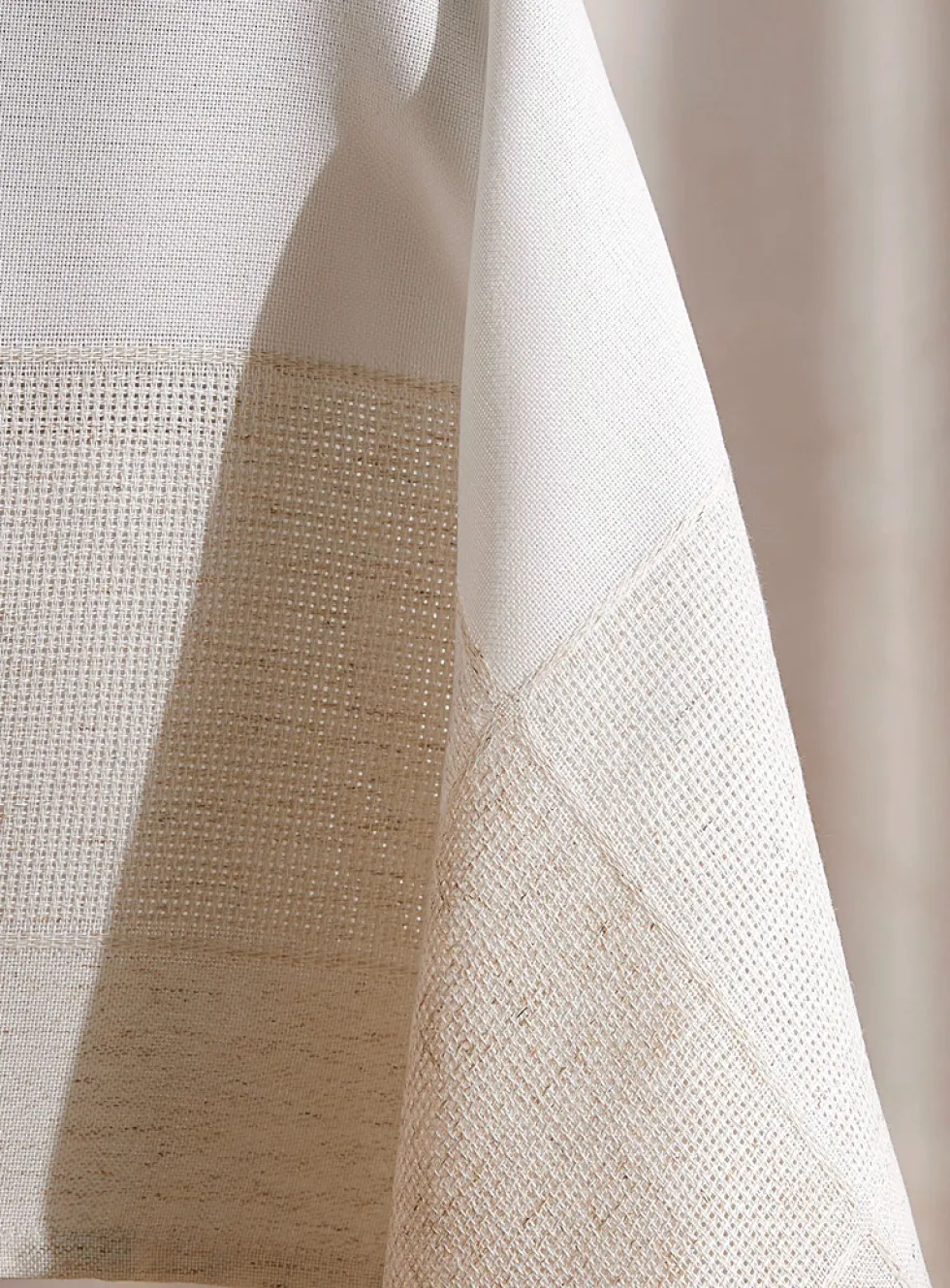 Faux linen-border jacquard tablecloth