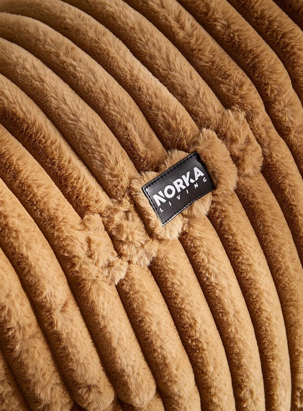 Faux-fur wide stripes chair