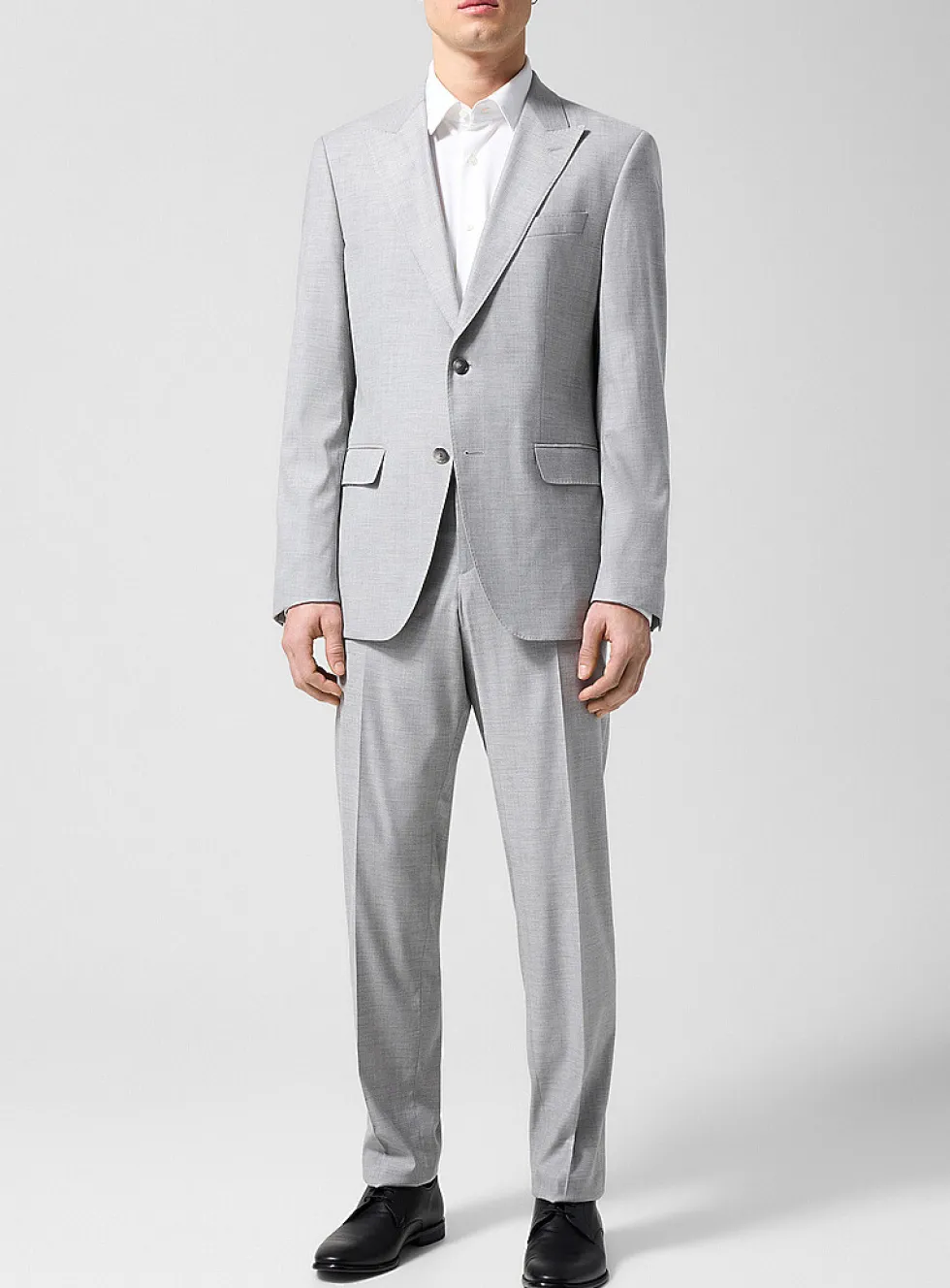 Faux-plain grey suit