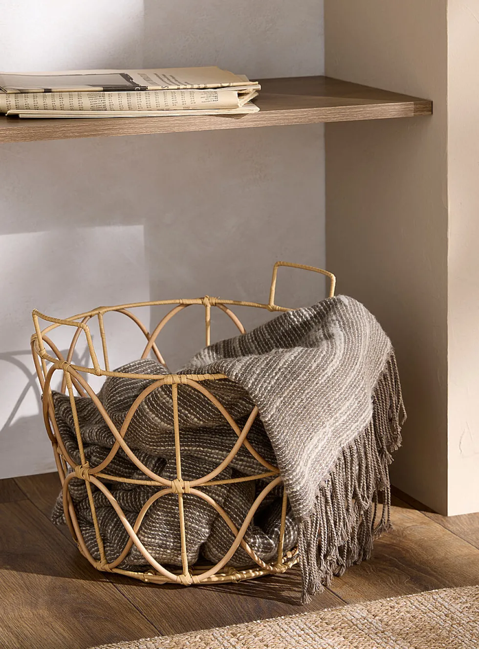 Faux-rattan mosaic basket