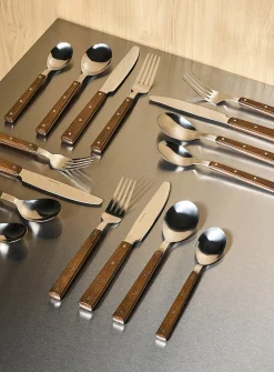 Faux-wood utensils
