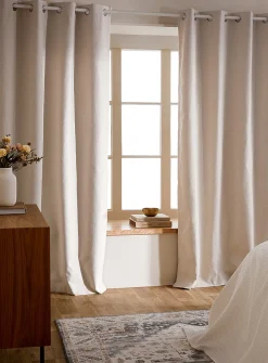 Faux-wool blackout curtain