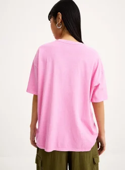 Feel The Heat pink T-shirt