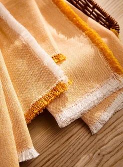 Fine fringes chambray napkins